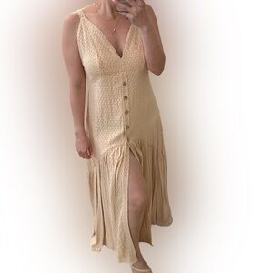 Textured Beige Maxi Dress – Adjustable Straps – Flowey & Flattering